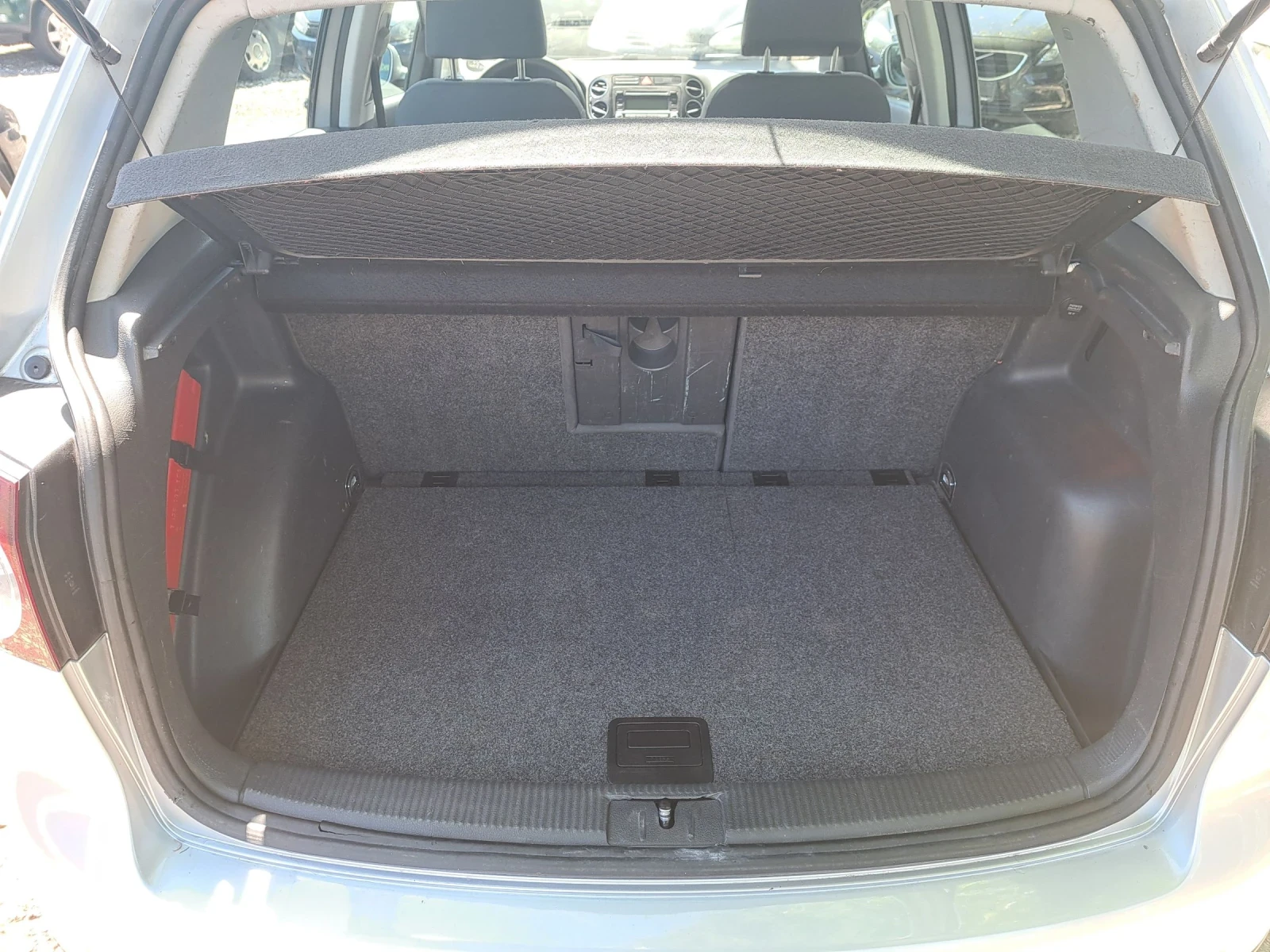 VW Golf Plus 1.6-102k.c - изображение 5