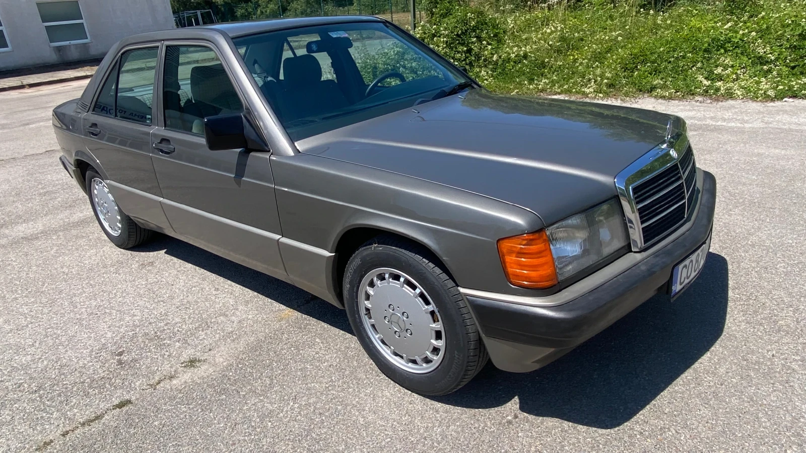 Mercedes-Benz 190  - изображение 6
