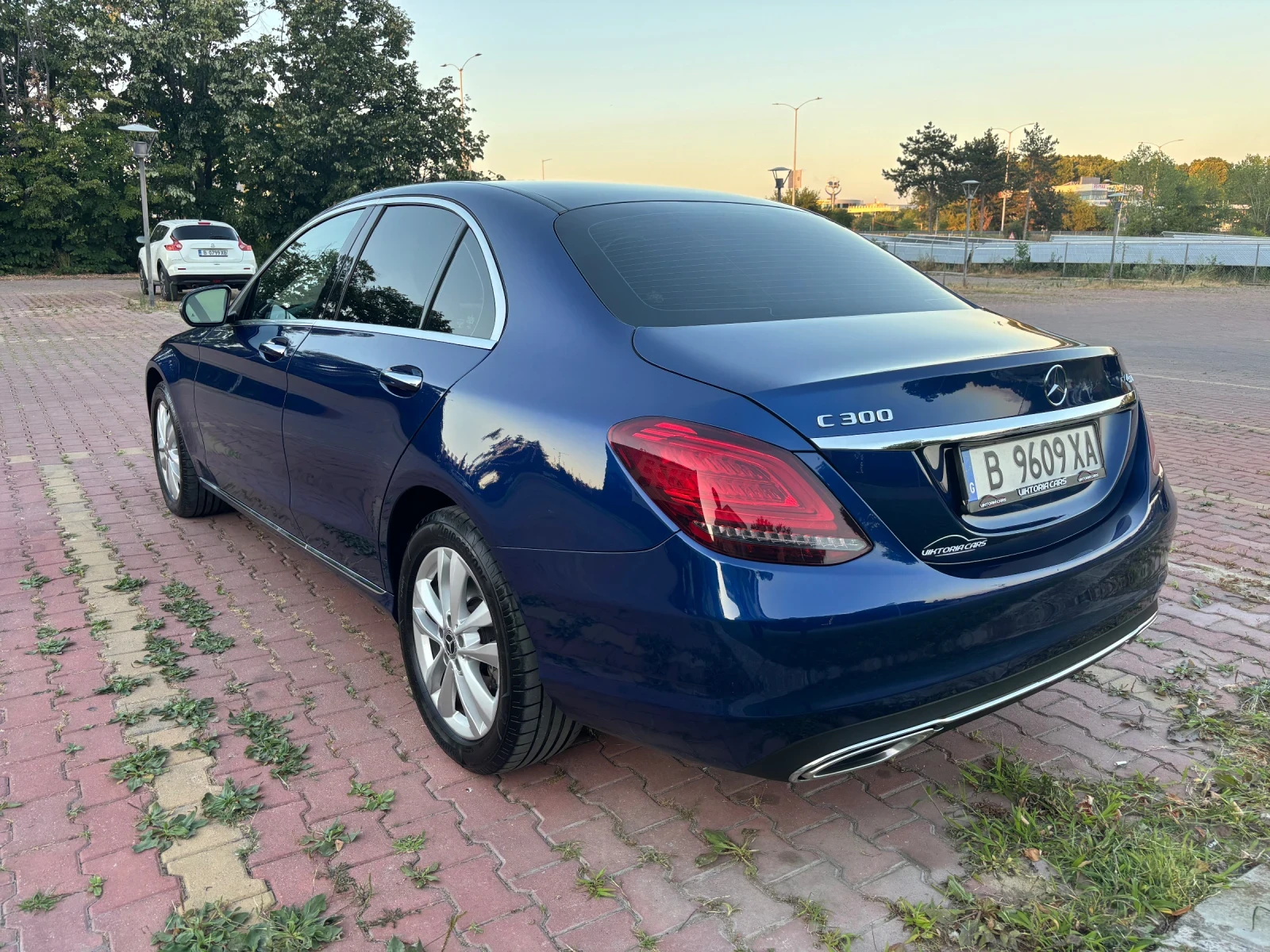 Mercedes-Benz C 300  - изображение 4