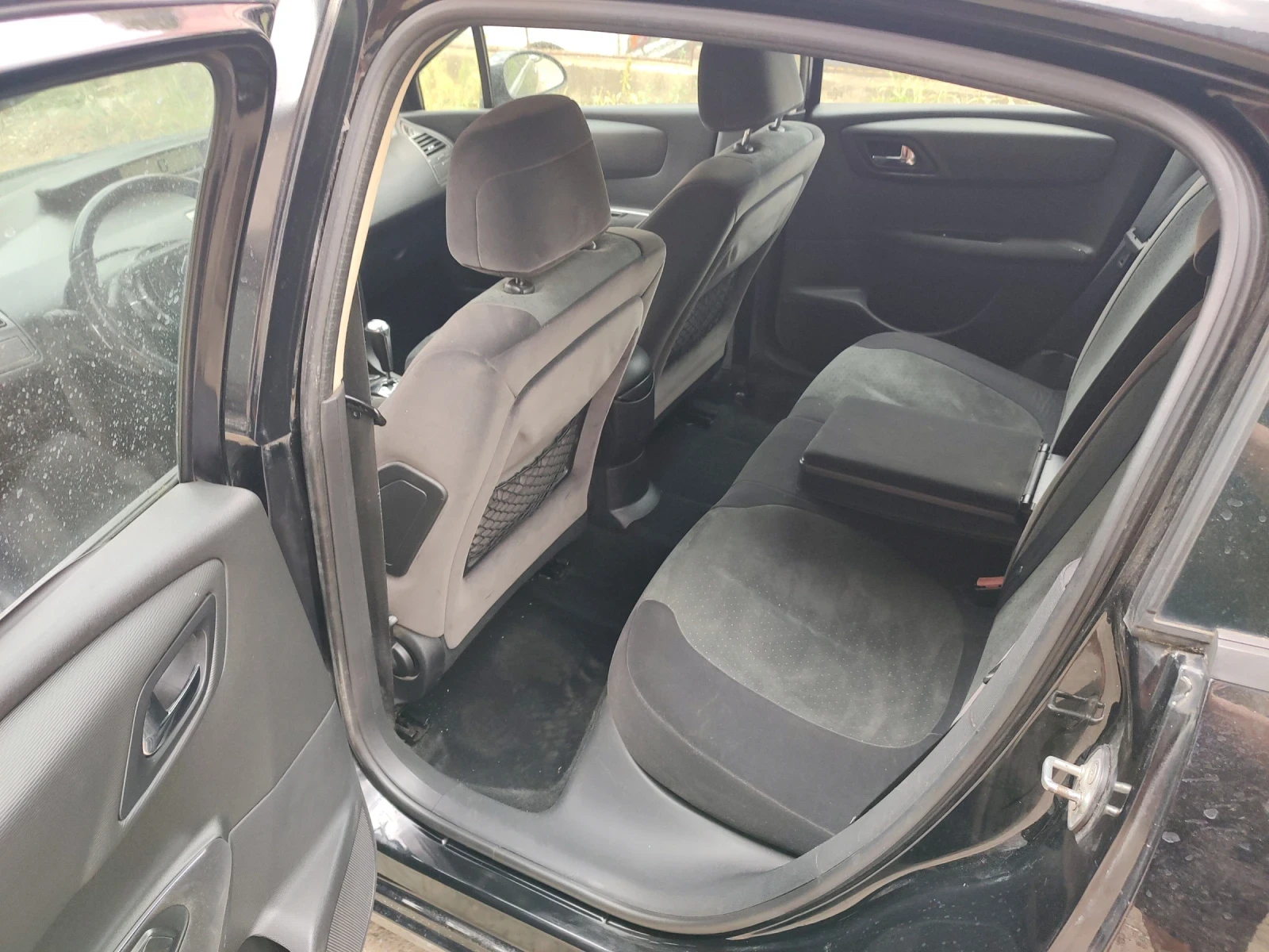 Citroen C4 1.6 HDI - изображение 6