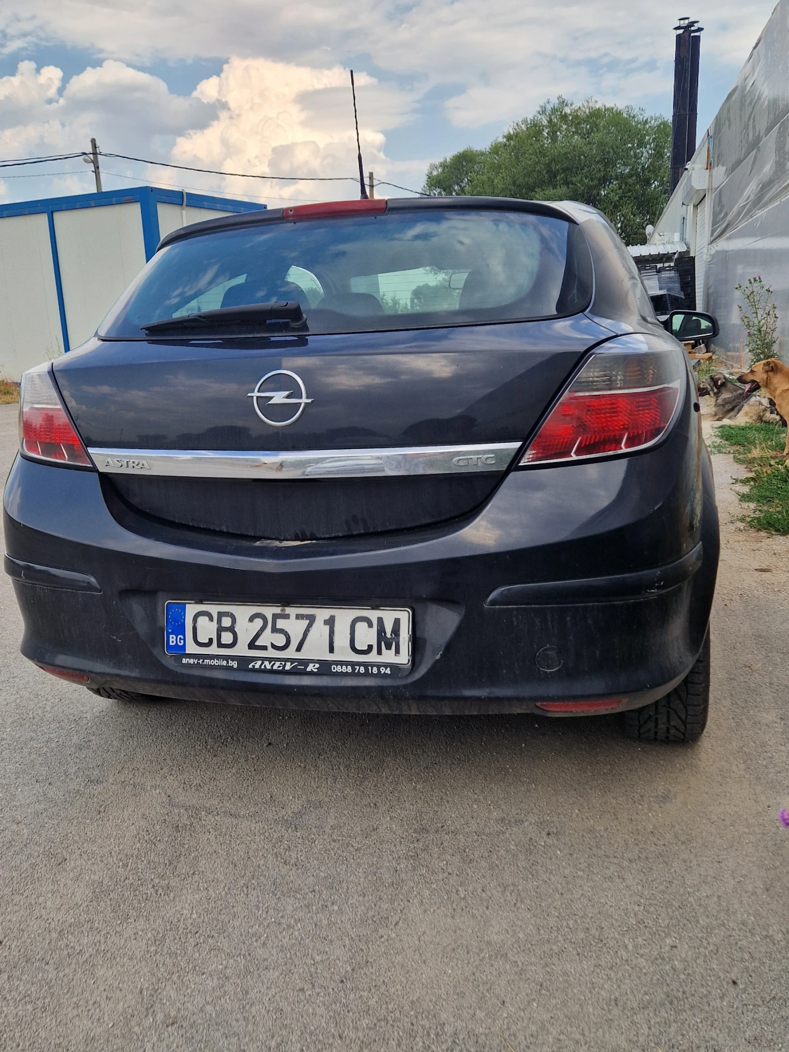 Opel Astra  H 1.7 CDTI GTC - изображение 3