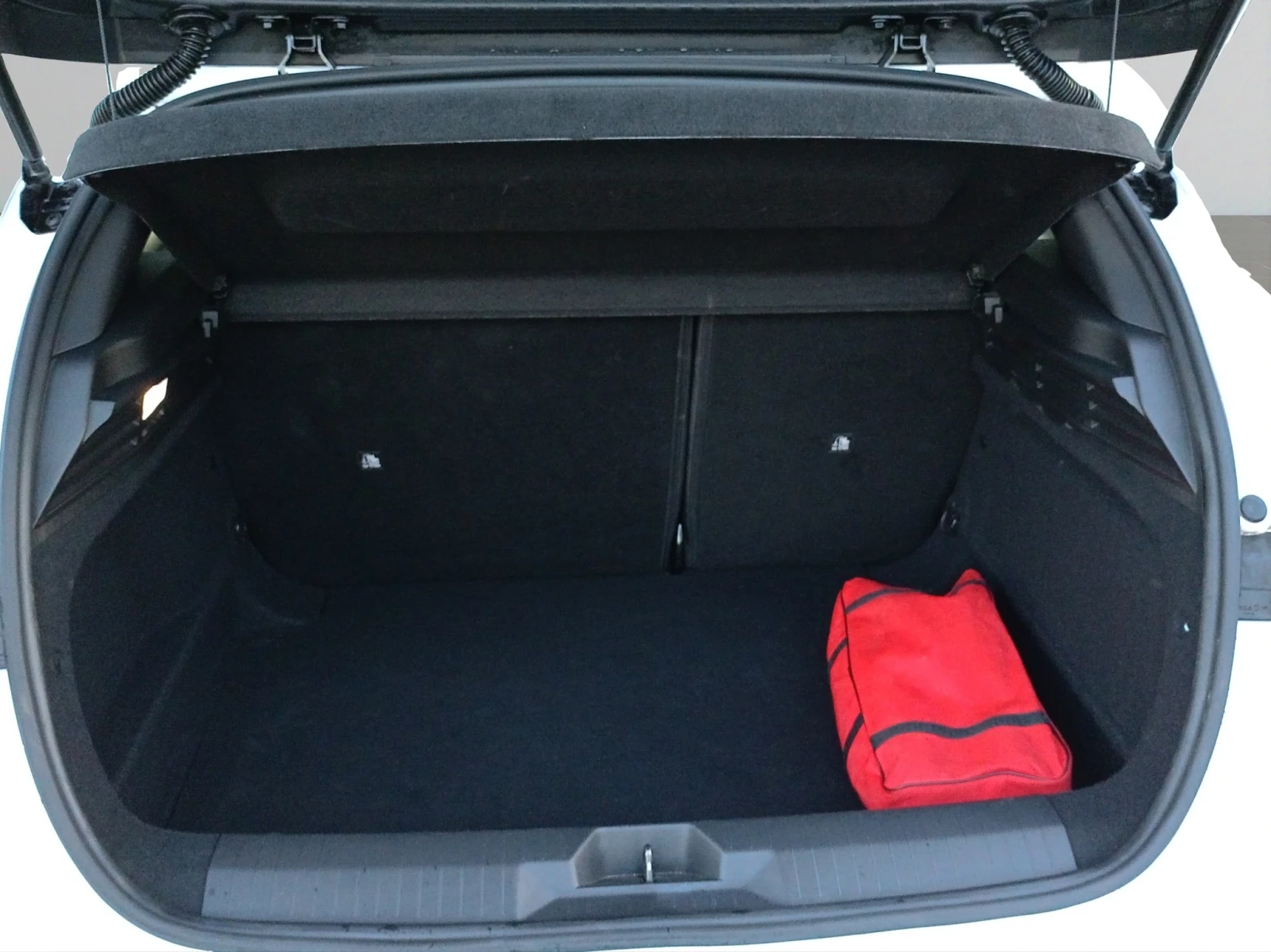 Opel Astra L Business Edition 1.2 PureTech (96kW/130 к.с.) MT - изображение 9