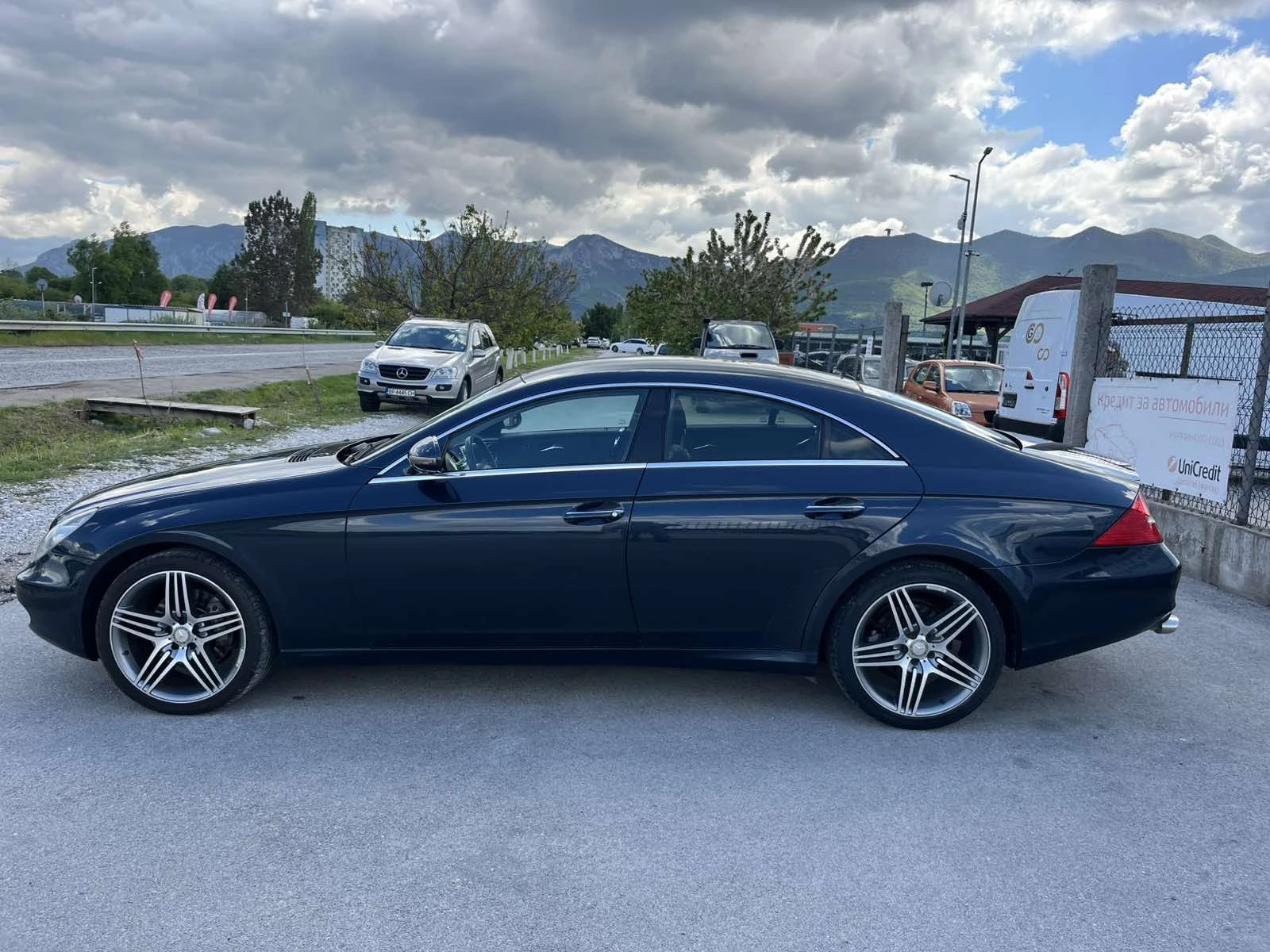 Mercedes-Benz CLS 350 3.5I 272кс FULL AMG РЕГИСТРИРАН ОБСЛУЖЕН, снимка 6 - Автомобили и джипове - 53434301