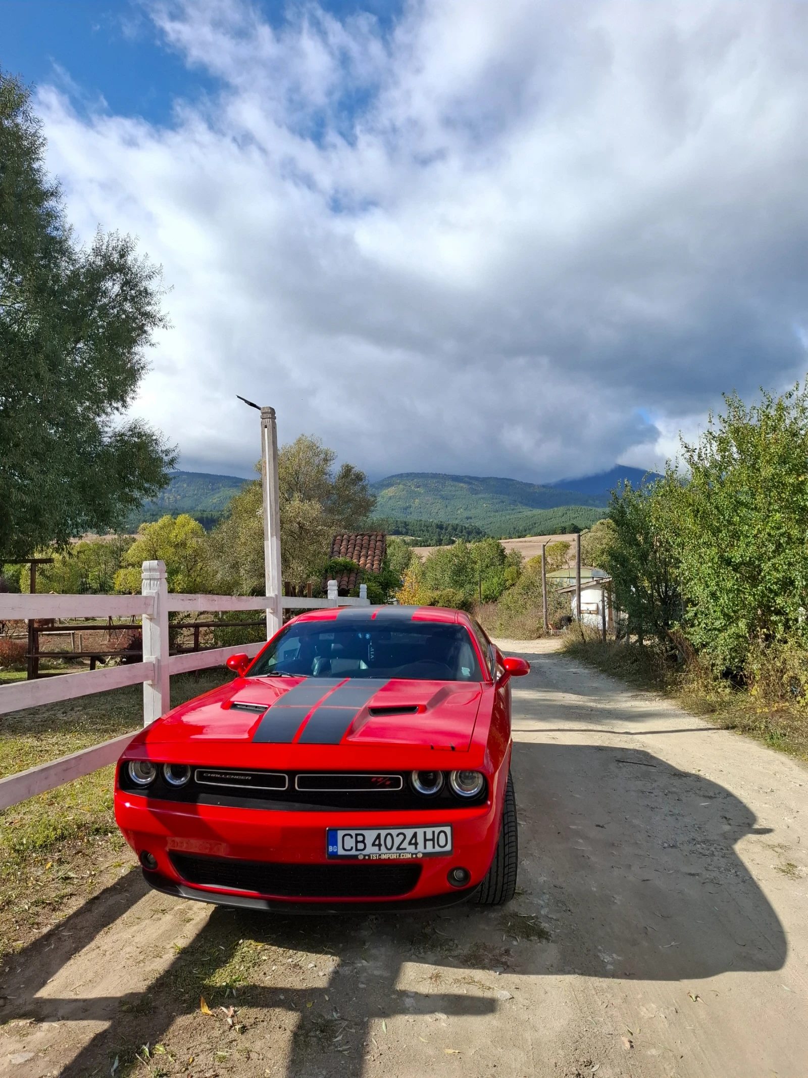 Dodge Challenger, снимка 4 - Автомобили и джипове - 53784001