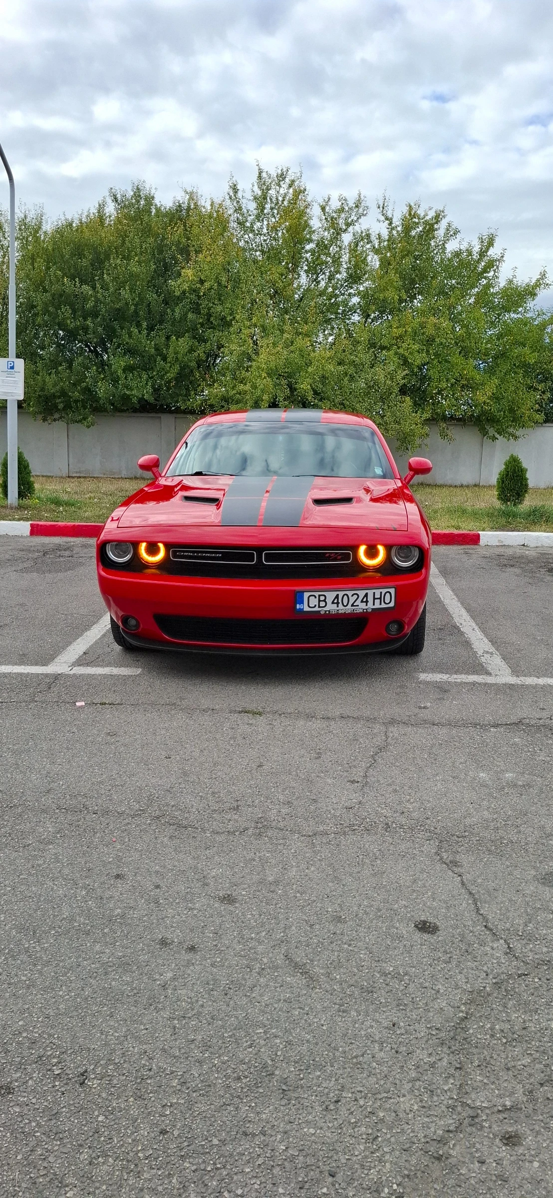 Dodge Challenger, снимка 2 - Автомобили и джипове - 53784001