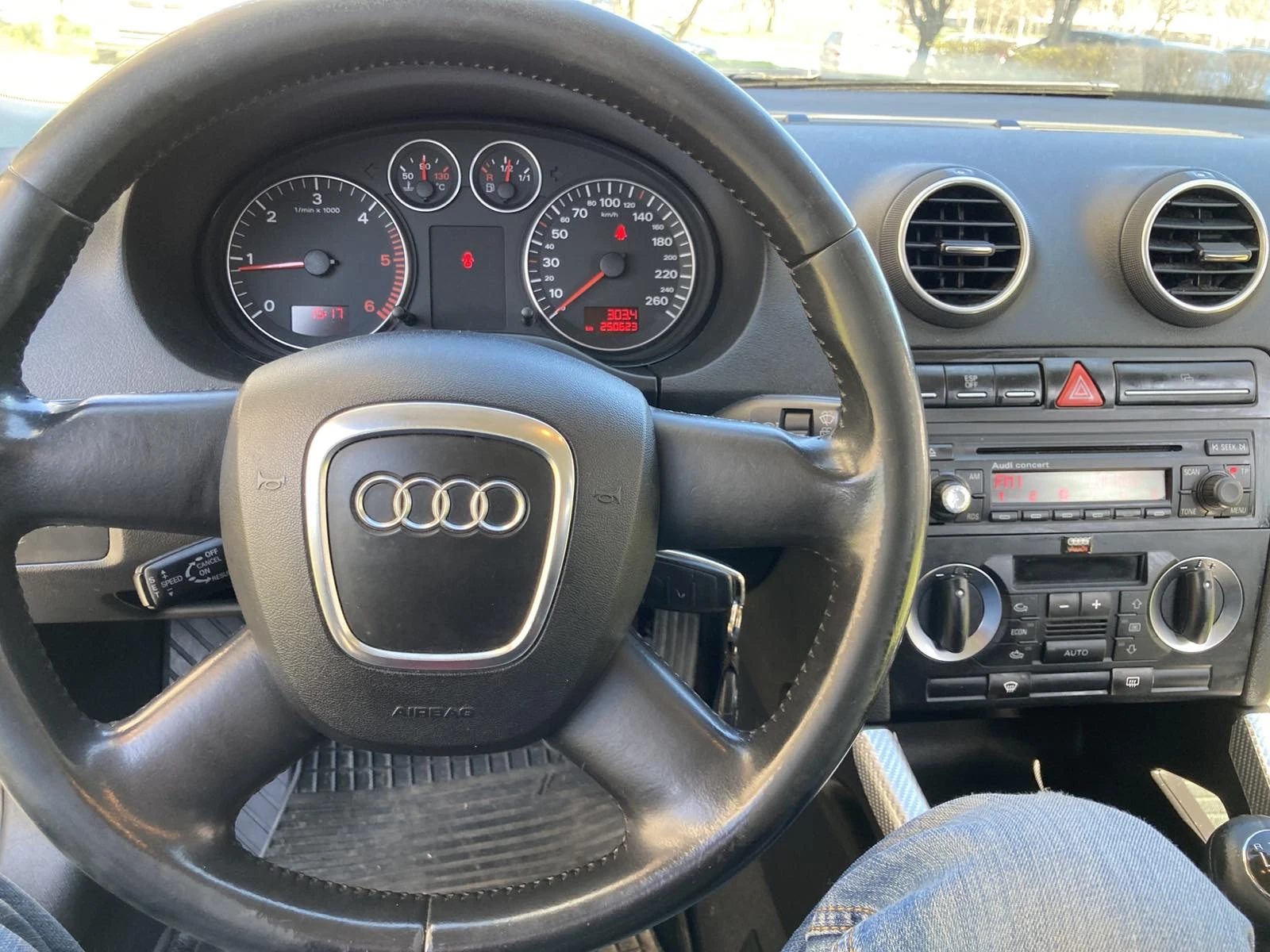 Audi A3 2.0TDI Sportback 6ск, снимка 13 - Автомобили и джипове - 53853541