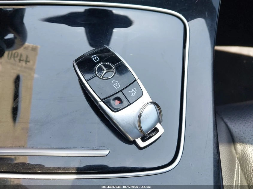 Mercedes-Benz E 300 2.0L I-4 DI, DOHC, VVT, TURBO, 241HP Rear Wheel | Mobile.bg � ����������� 11