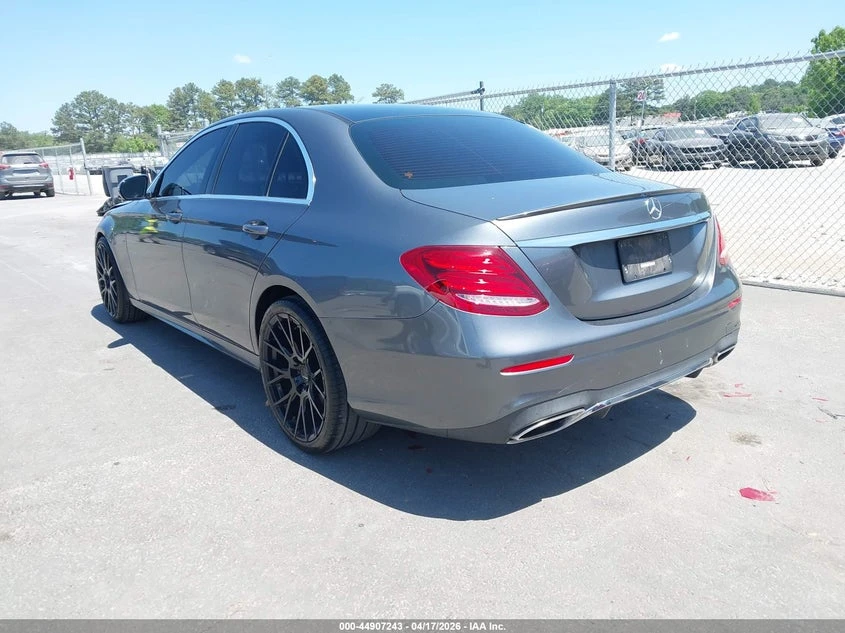 Mercedes-Benz E 300 2.0L I-4 DI, DOHC, VVT, TURBO, 241HP Rear Wheel | Mobile.bg � ����������� 3