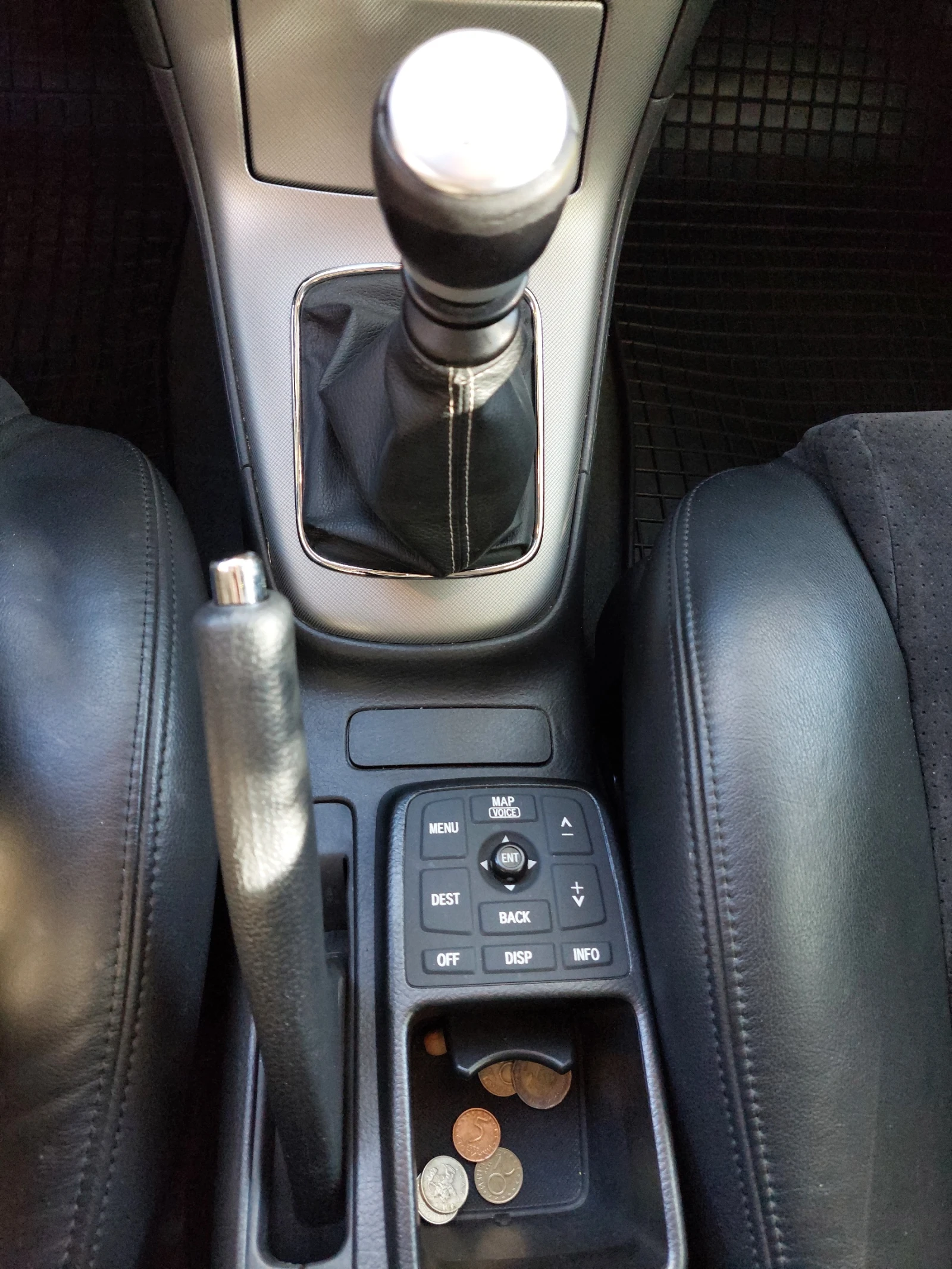 Toyota Avensis 2.2 D-CAT FACE - NAVI, снимка 8 - Автомобили и джипове - 54345854