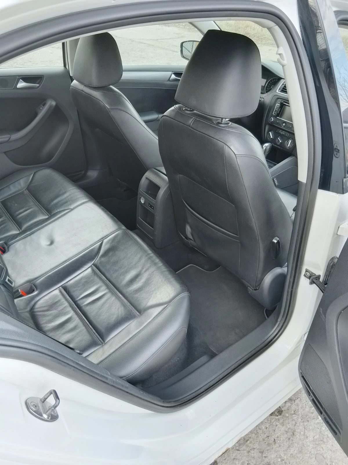 VW Jetta TDI, снимка 6 - Автомобили и джипове - 54506426
