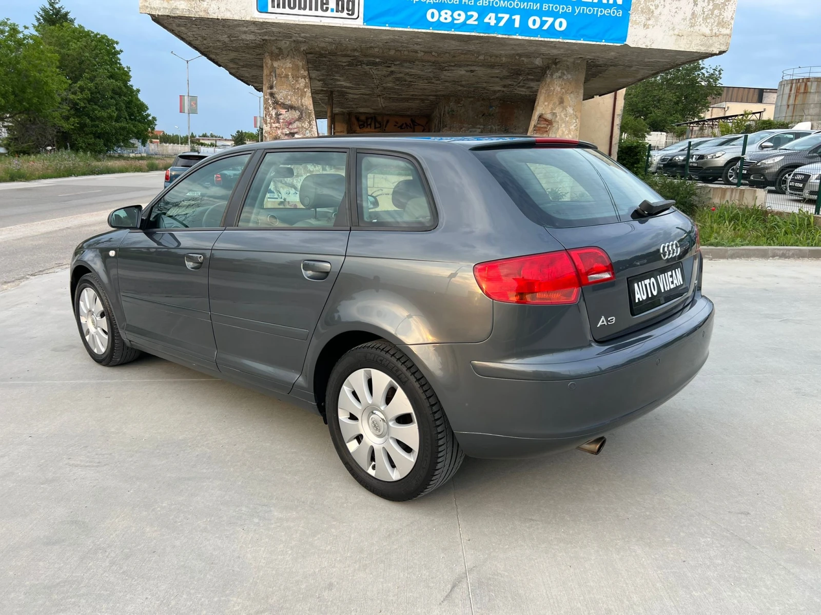 Audi A3 1.6i-102к.с-Автоматик-подгрев на седалките, снимка 6 - Автомобили и джипове - 54632790