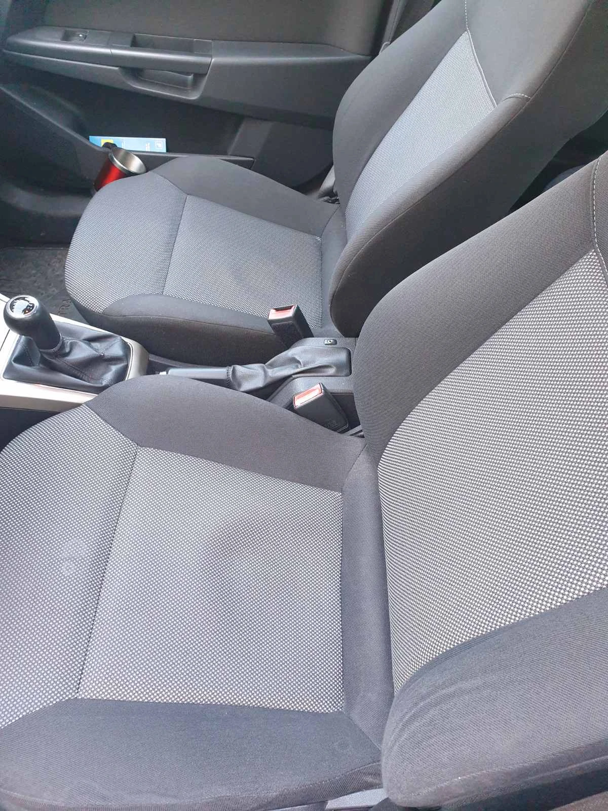Opel Astra 1.7 CDTI iSUZU, снимка 12 - Автомобили и джипове - 54691606