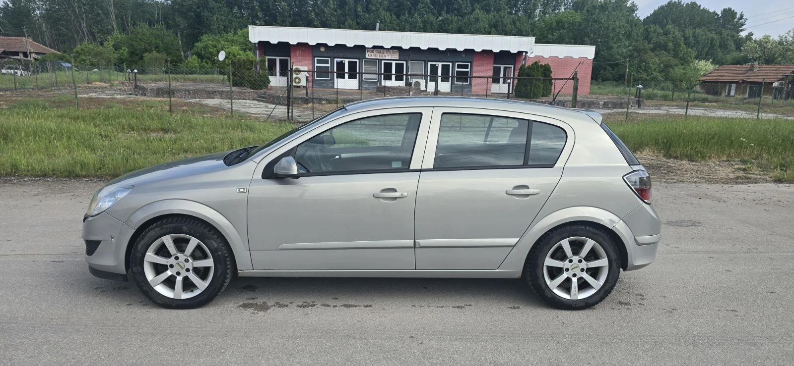Opel Astra 1.7 CDTI iSUZU, снимка 5 - Автомобили и джипове - 54691606