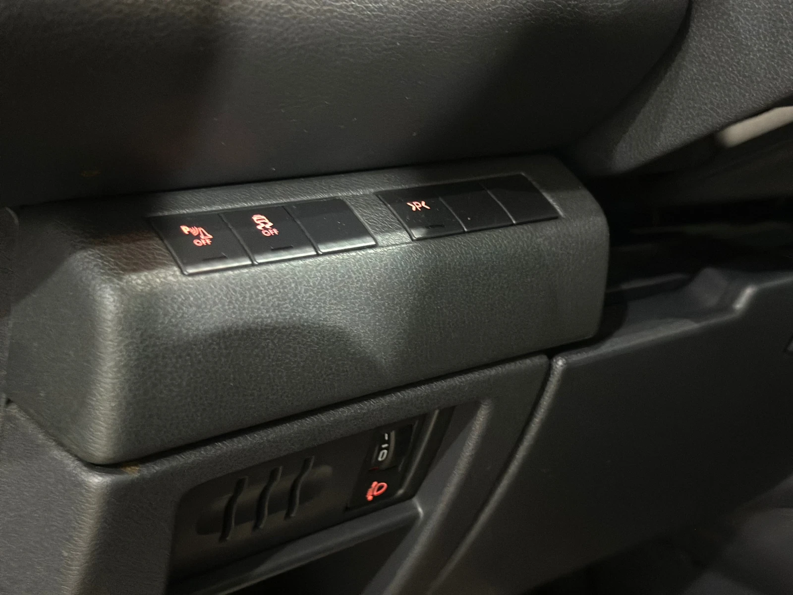 Peugeot 5008 NAVI* PANO, снимка 10 - Автомобили и джипове - 54739538