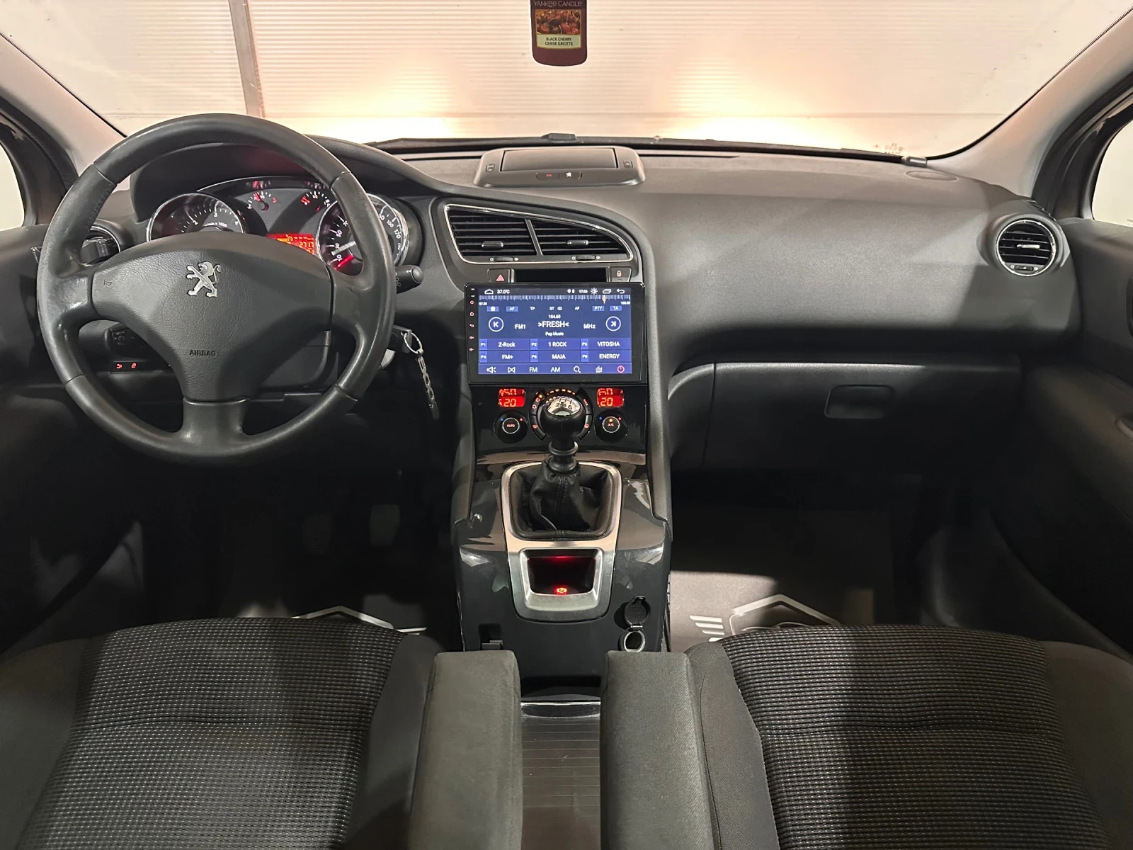 Peugeot 5008 NAVI* PANO, снимка 8 - Автомобили и джипове - 54739538