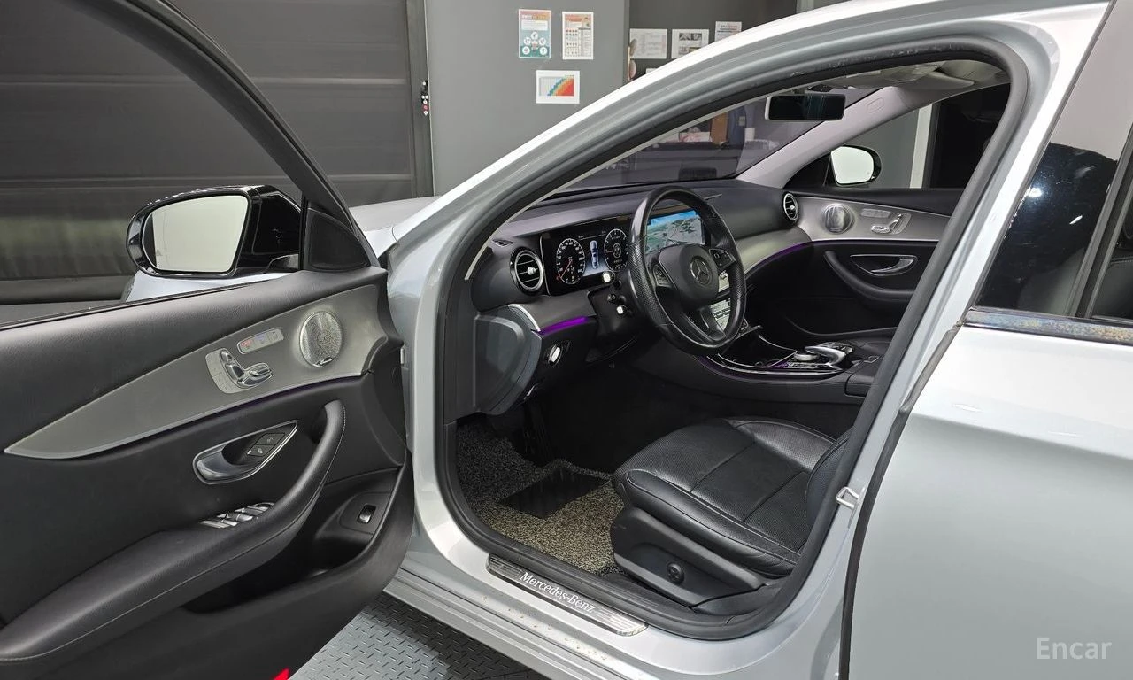 Mercedes-Benz E 300 AMG* PACK* ДИГИТАЛНО* ТАБЛО* BURMESTER* 360КАМЕРА*, снимка 7 - Автомобили и джипове - 54856085