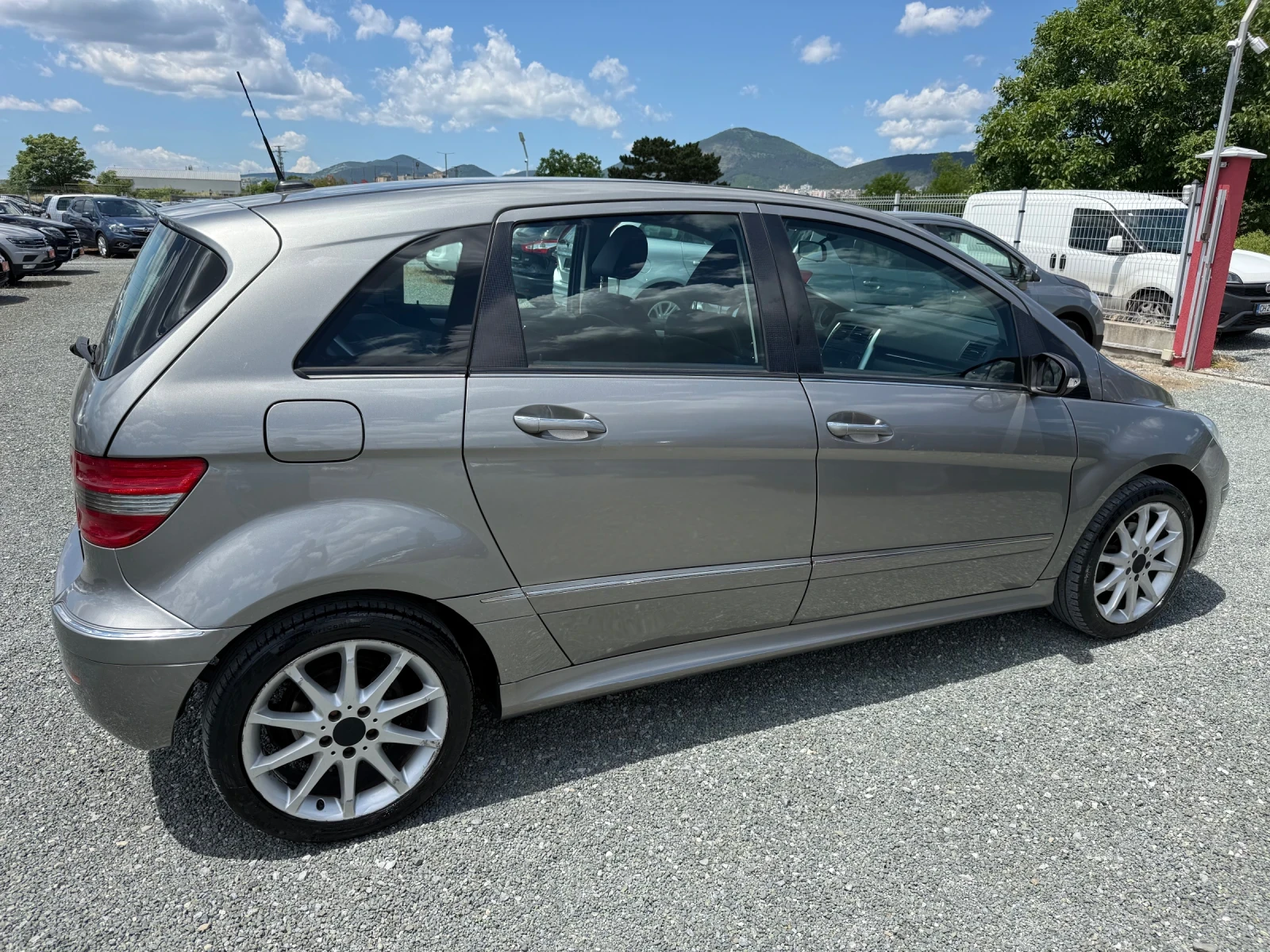 Mercedes-Benz B 170 (KATO НОВА), снимка 5 - Автомобили и джипове - 54915647