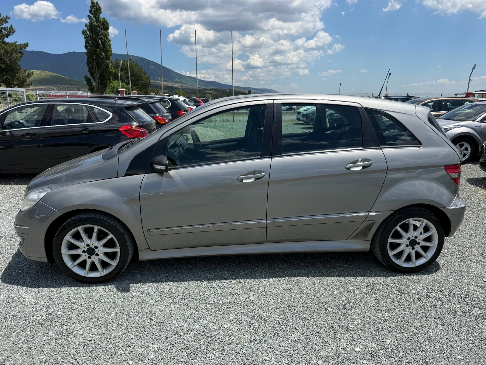 Mercedes-Benz B 170 (KATO НОВА), снимка 10 - Автомобили и джипове - 54915647