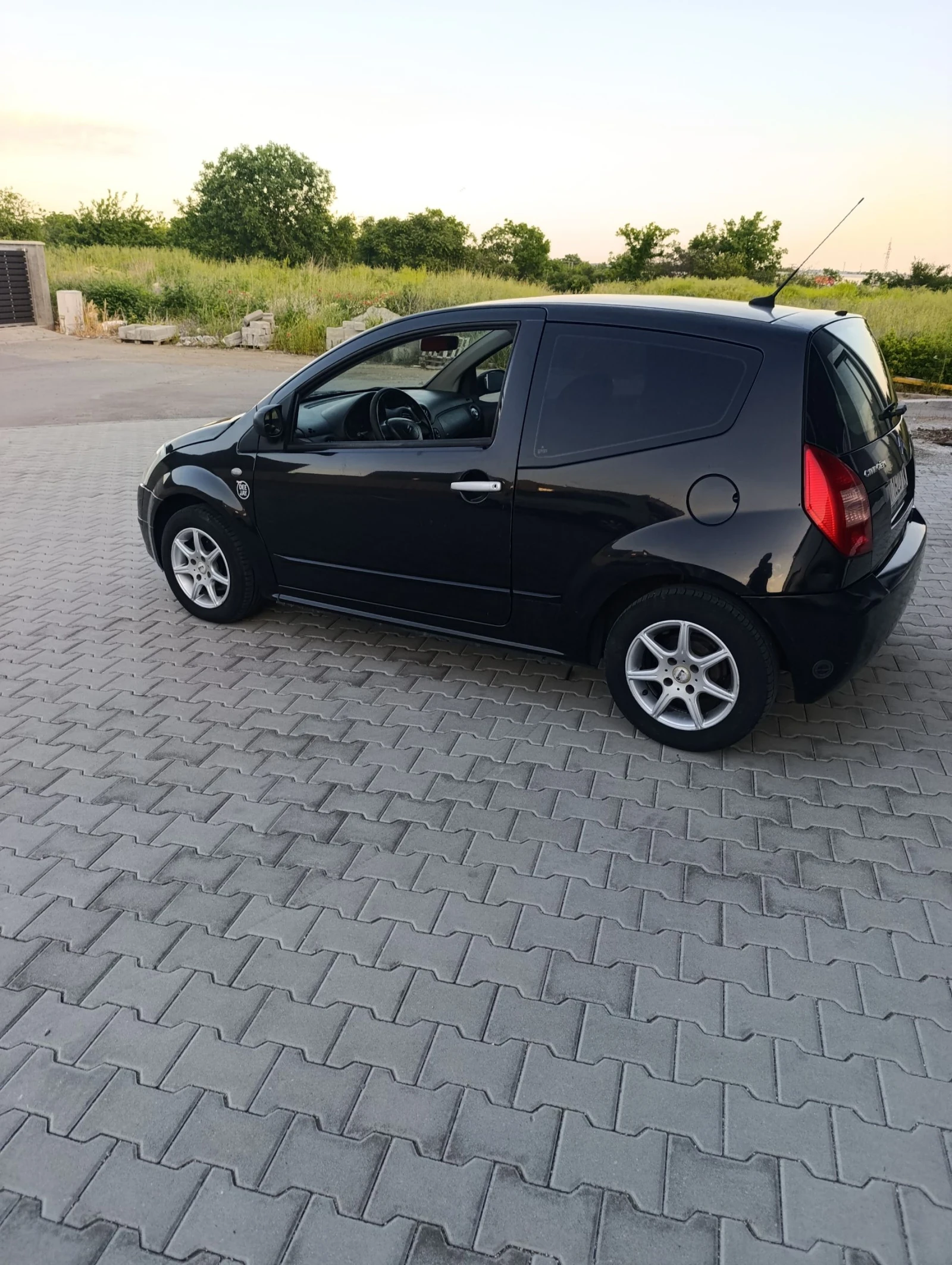 Citroen C2, снимка 2 - Автомобили и джипове - 54938037