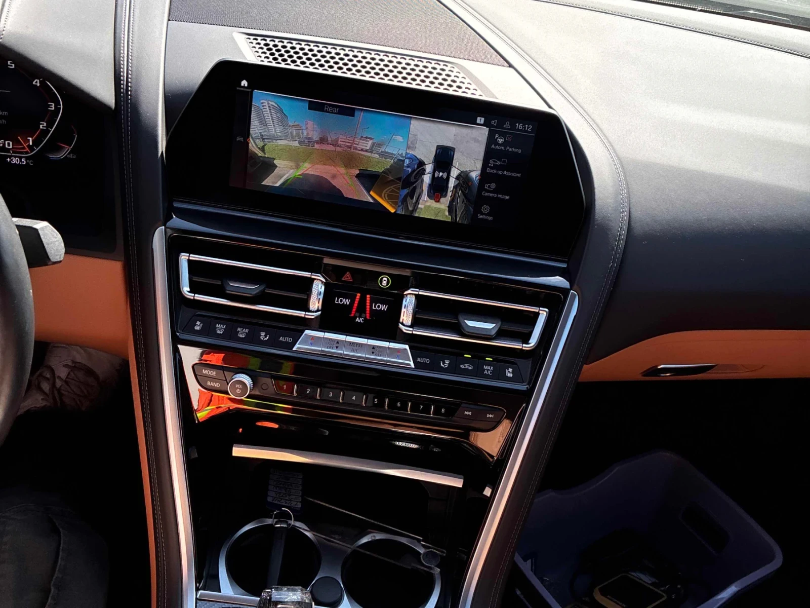 BMW 850 M850i xDrive / CARFAX | Mobile.bg � ����������� 12