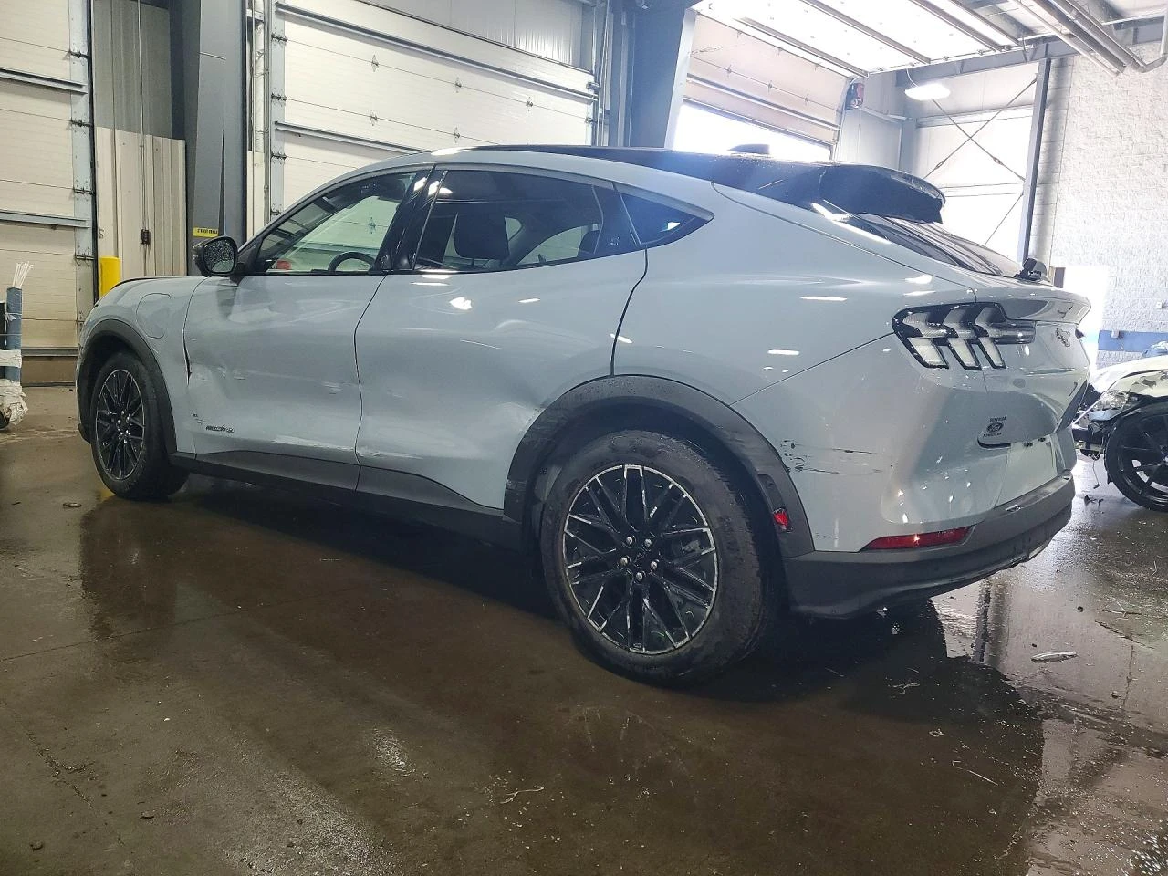 Ford Mustang Mach-E Select, снимка 2 - Автомобили и джипове - 55127074