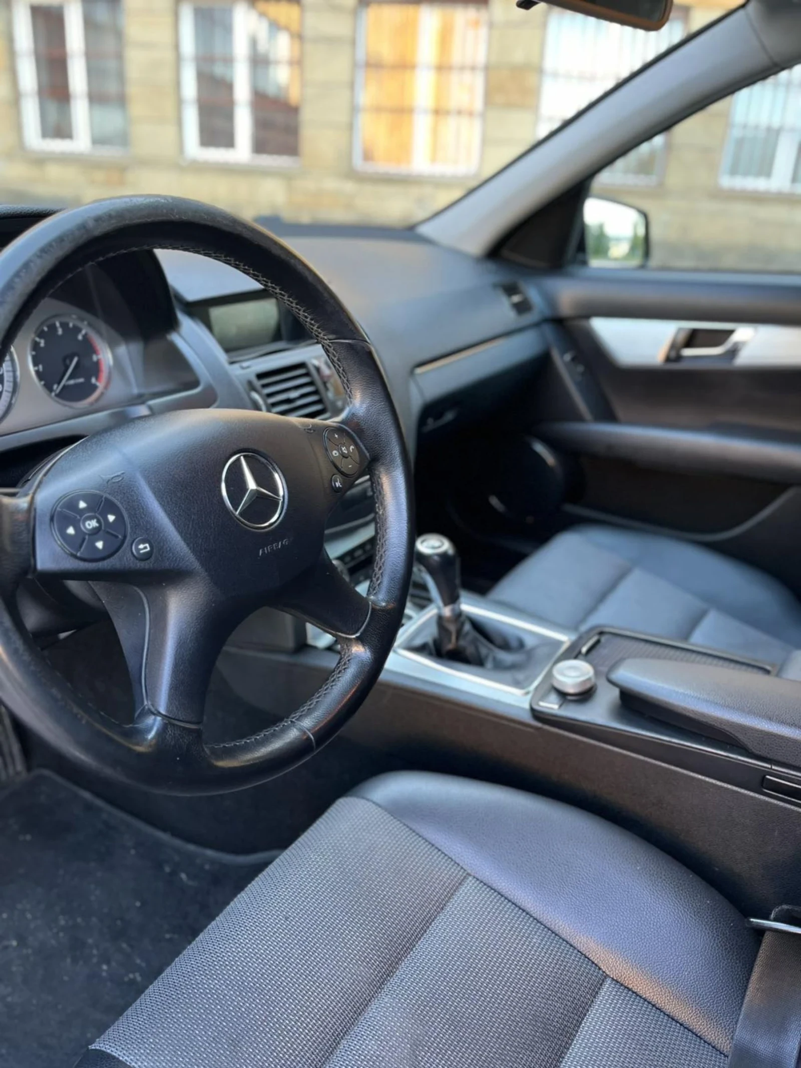 Mercedes-Benz C 200, снимка 6 - Автомобили и джипове - 55242375