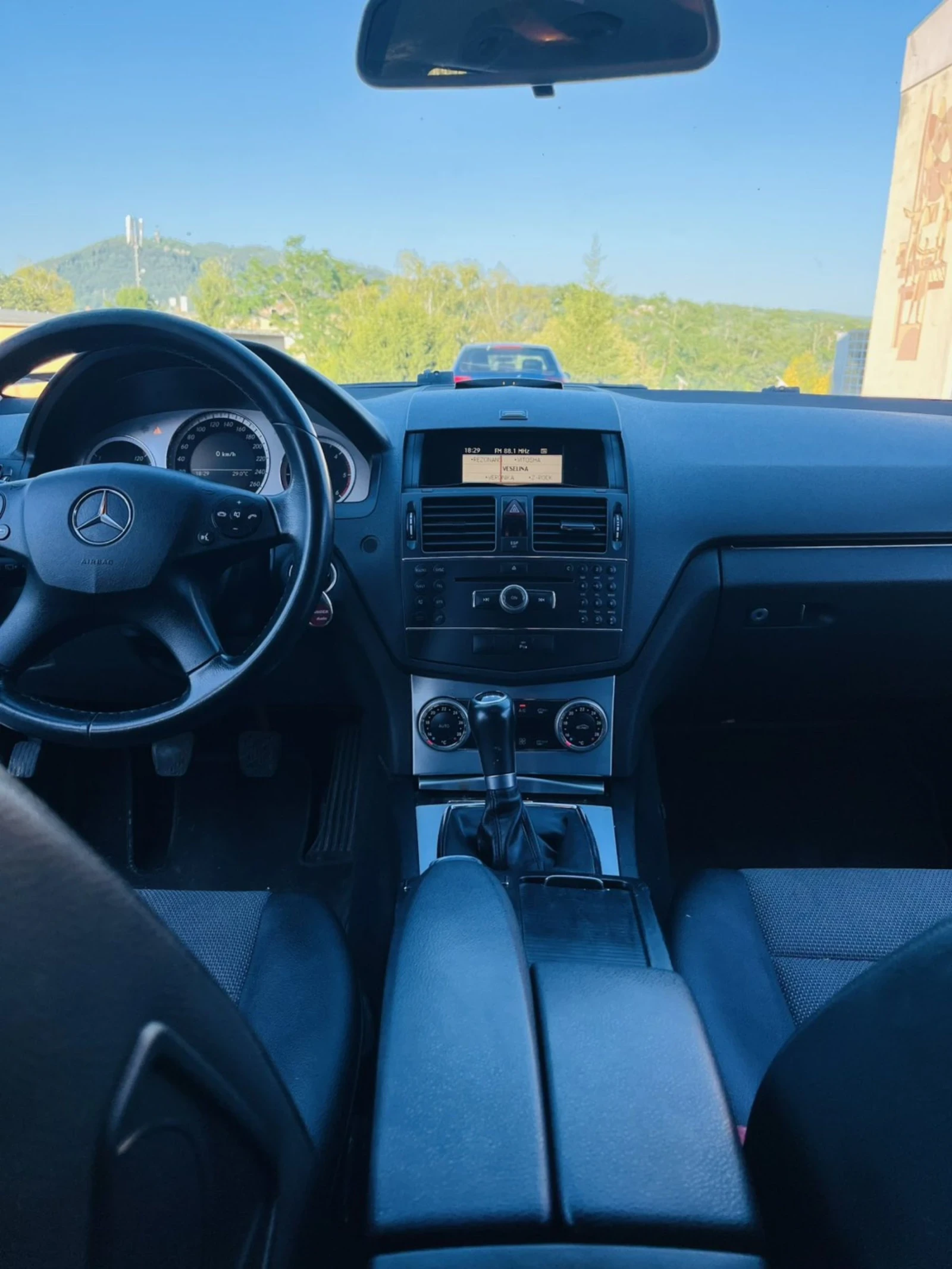 Mercedes-Benz C 200, снимка 9 - Автомобили и джипове - 55242375