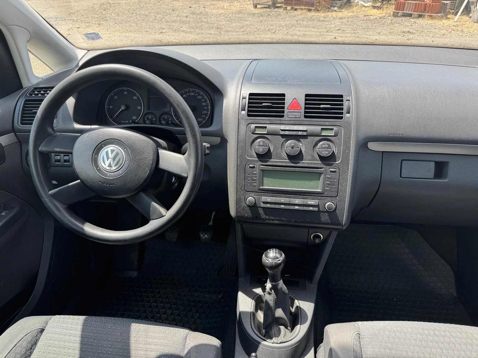 VW Touran 2.0, снимка 7 - Автомобили и джипове - 55528469