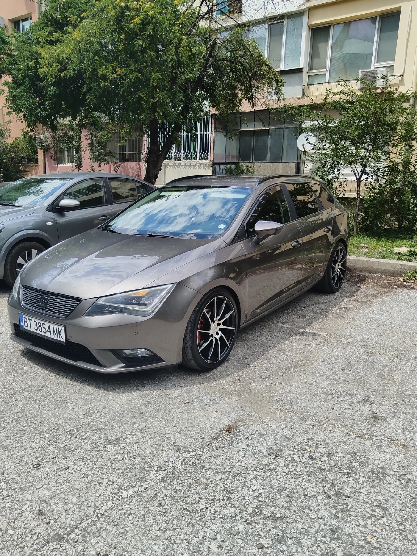 Seat Leon, снимка 2 - Автомобили и джипове - 55611321