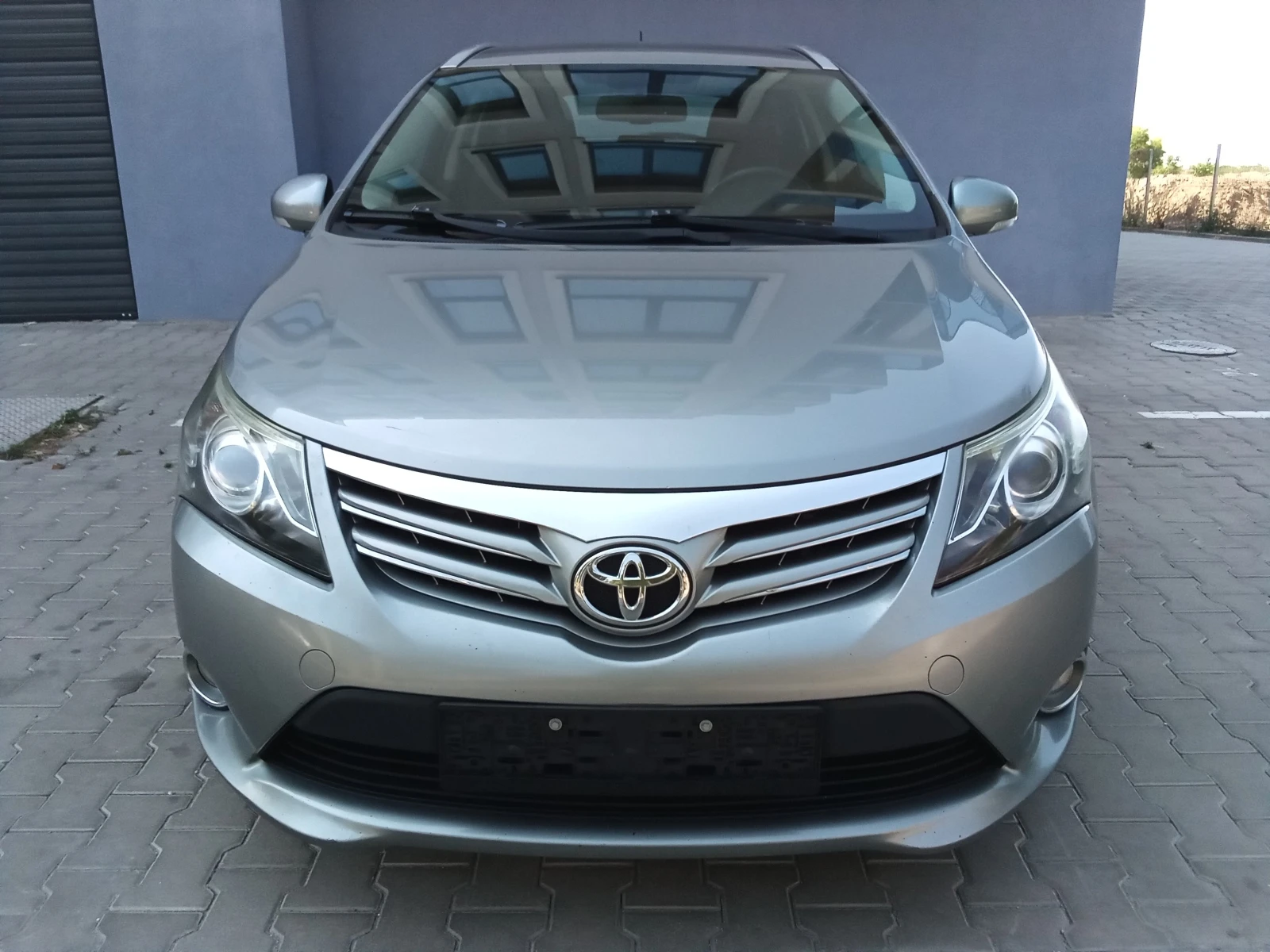 Toyota Avensis 2.0D4D-124kc. FACELIFT, снимка 2 - Автомобили и джипове - 55804398