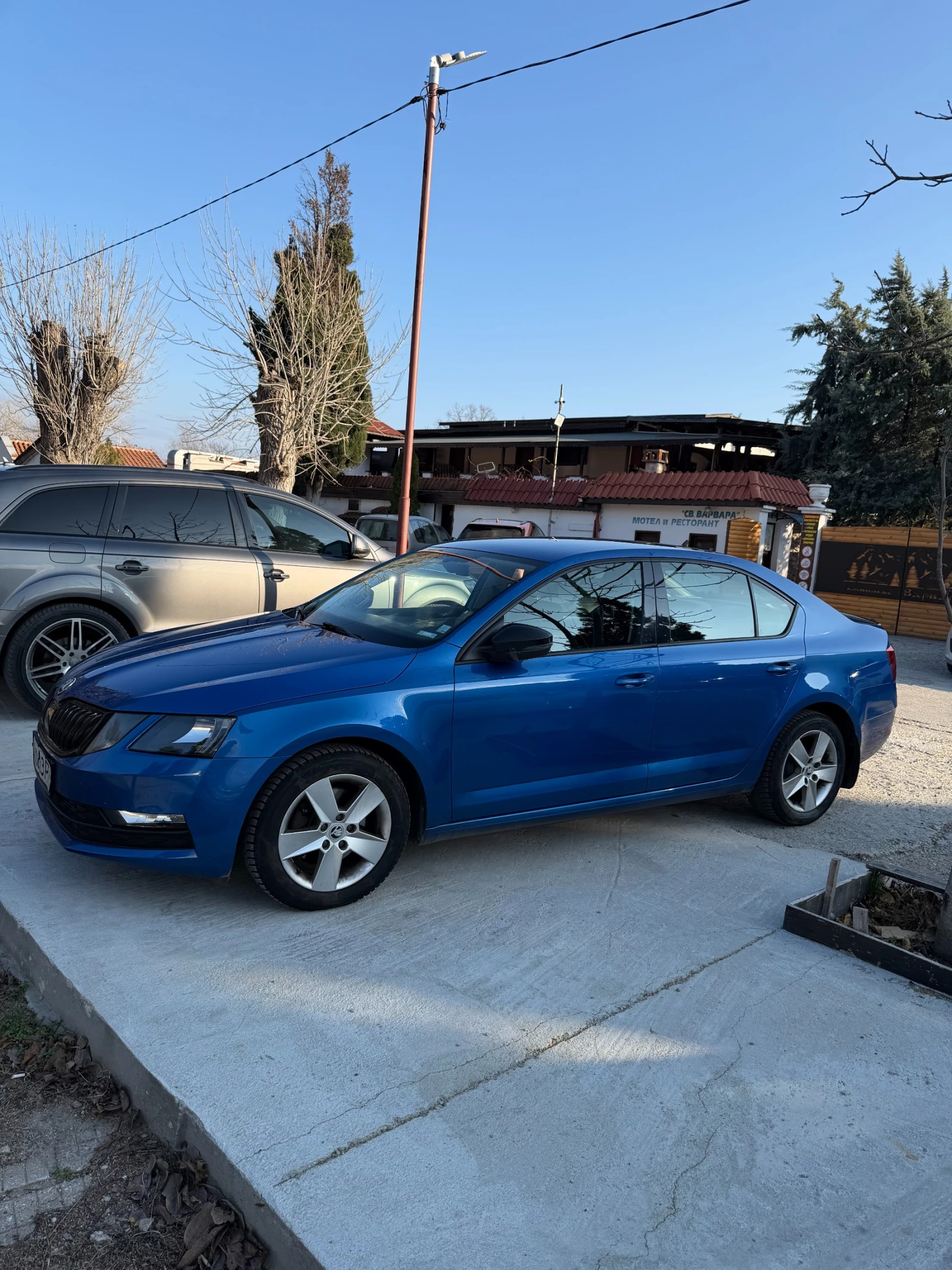 Skoda Octavia 1.5 TSI, снимка 3 - Автомобили и джипове - 56080357