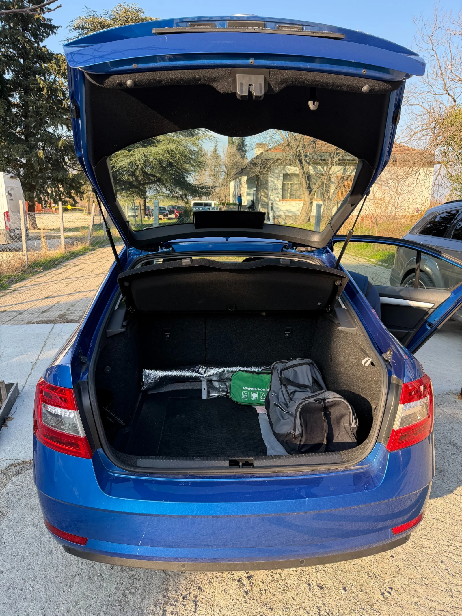 Skoda Octavia 1.5 TSI, снимка 16 - Автомобили и джипове - 56080357