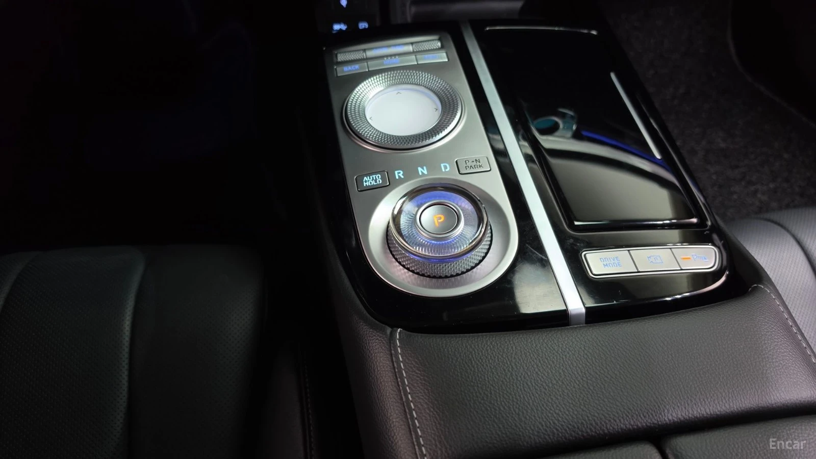 Genesis G80 RG3 e-AWD , снимка 9 - Автомобили и джипове - 56112401