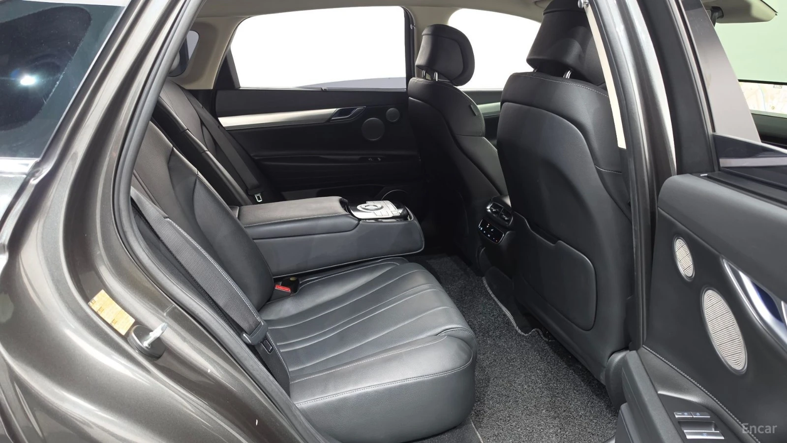 Genesis G80 RG3 e-AWD , снимка 12 - Автомобили и джипове - 56112401