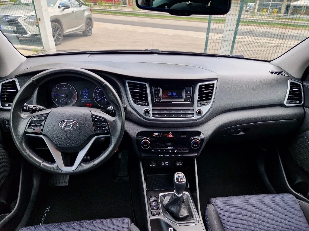 Hyundai Tucson 1.7 CRDI EURO 6B, снимка 9 - Автомобили и джипове - 56148011