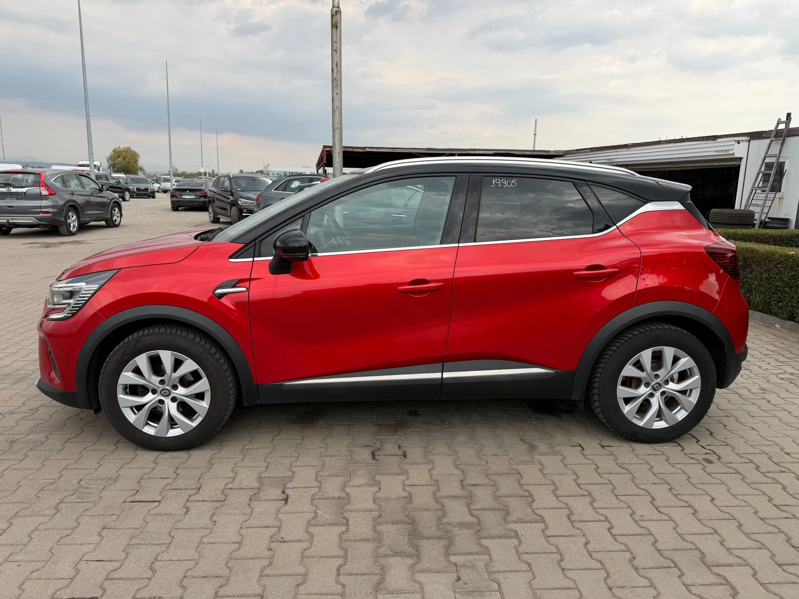 Renault Captur 1.5DCI AVTOMAT/NAVI/KOJA/KAMERAEURO 6, снимка 9 - Автомобили и джипове - 56165881