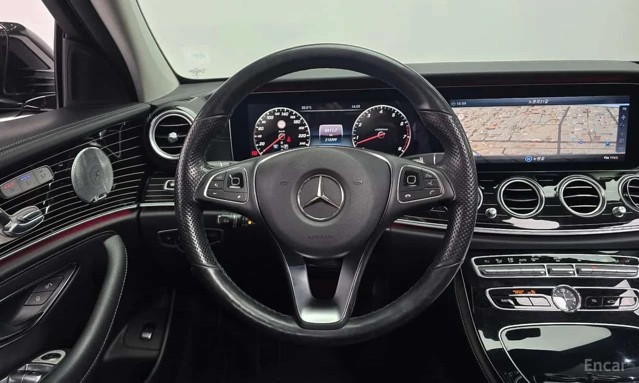Mercedes-Benz E 400 4MATIC Exclusive | АВТОФИНАНСИРАНЕ, снимка 13 - Автомобили и джипове - 56319116