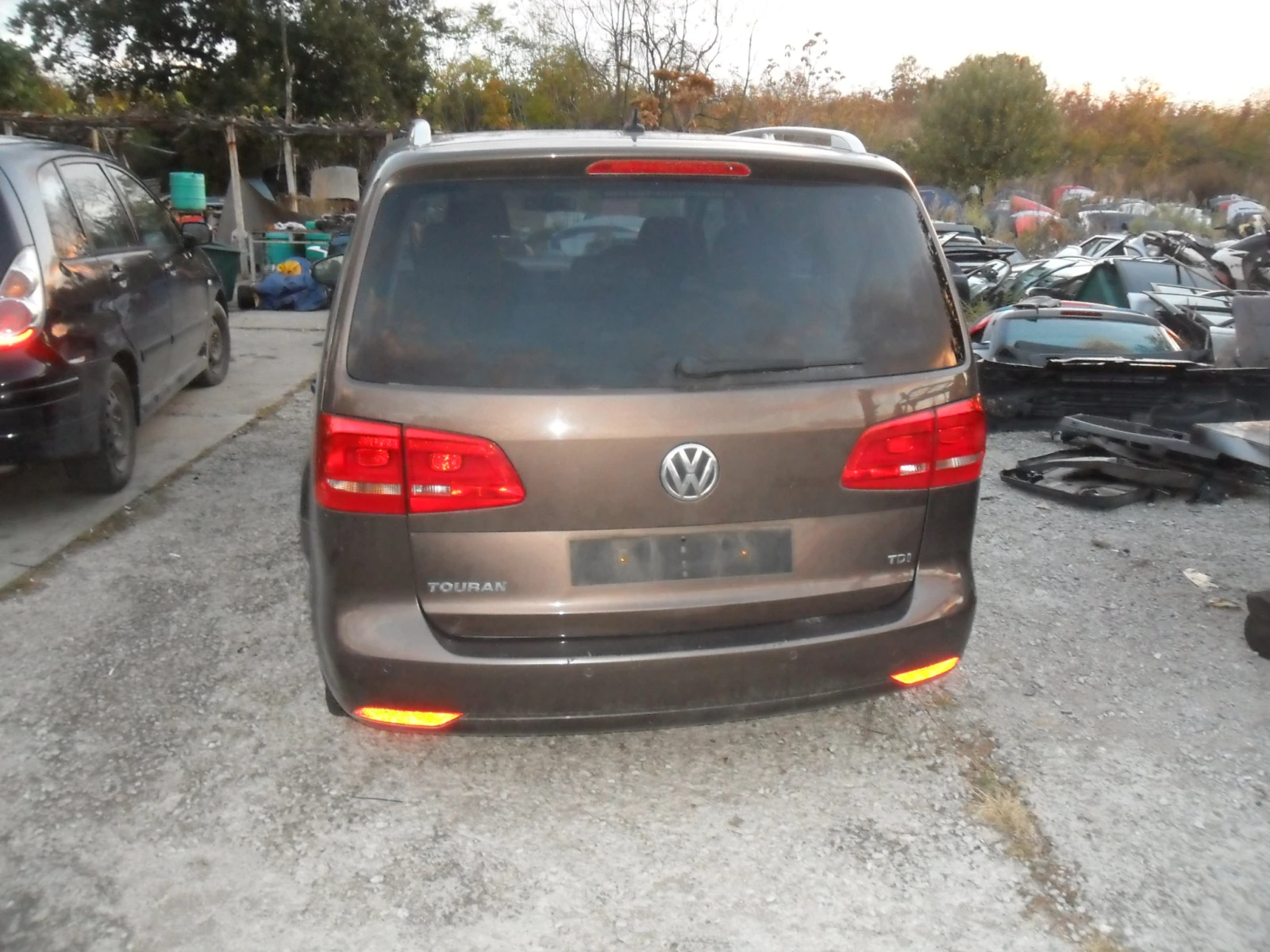 VW Touran, снимка 3 - Автомобили и джипове - 56571609