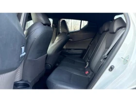 Toyota C-HR 2.0 HSD CUORE, снимка 11
