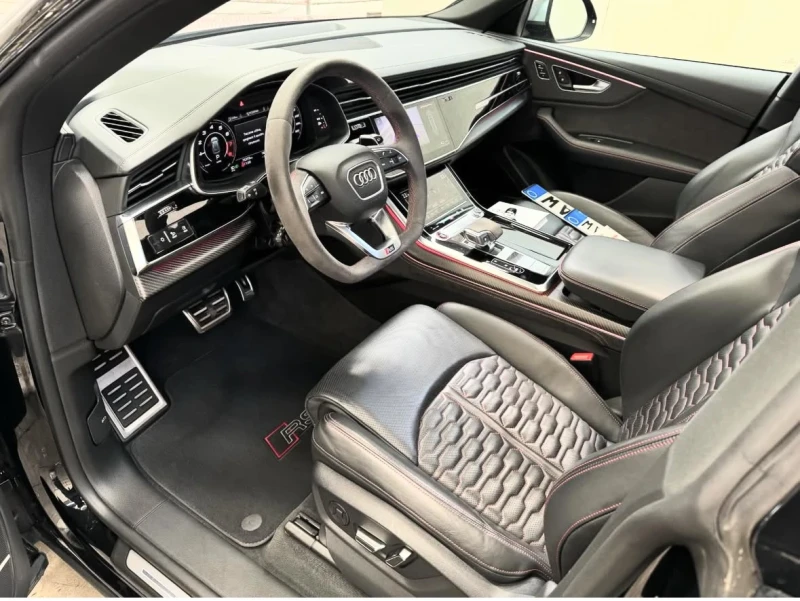 Audi RSQ8 * Bang&Olufsen* PANO* Carbon* RS Exhaust* , снимка 4 - Автомобили и джипове - 52562974