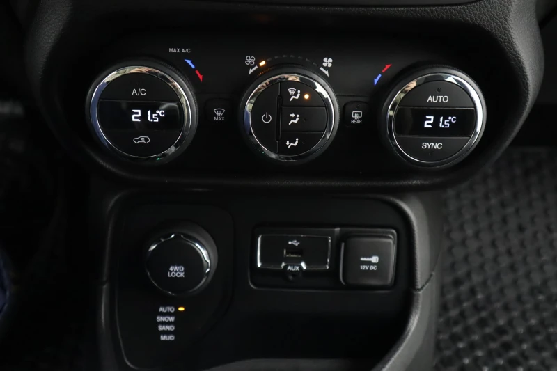 Jeep Renegade 2.4 SINCE 1941, снимка 15 - Автомобили и джипове - 52816252