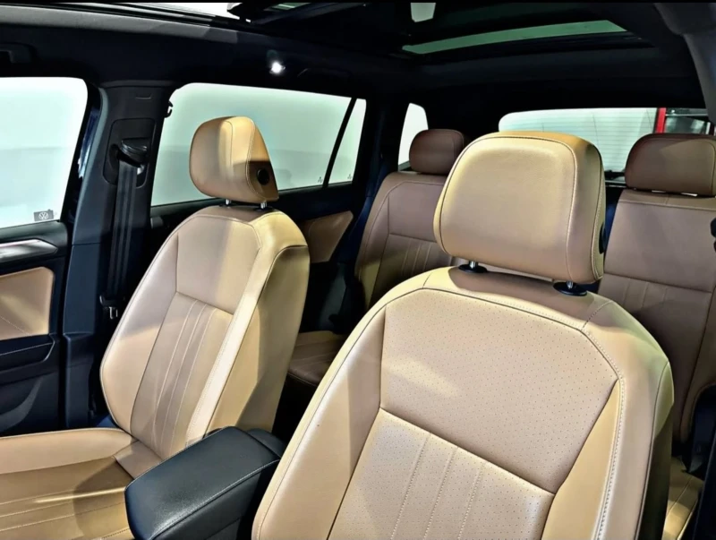 VW Tiguan R-line/Black edition/Pano/Carplay/65000км/серв ист, снимка 6 - Автомобили и джипове - 53589532