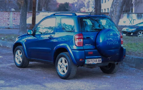 Toyota Rav4 2.0 16V 4WD, снимка 3 - Автомобили и джипове - 48545637