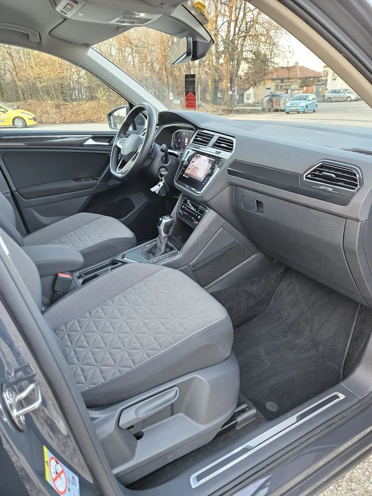 VW Tiguan 2.0TDI Digital FaceLift Distronic - изображение 8