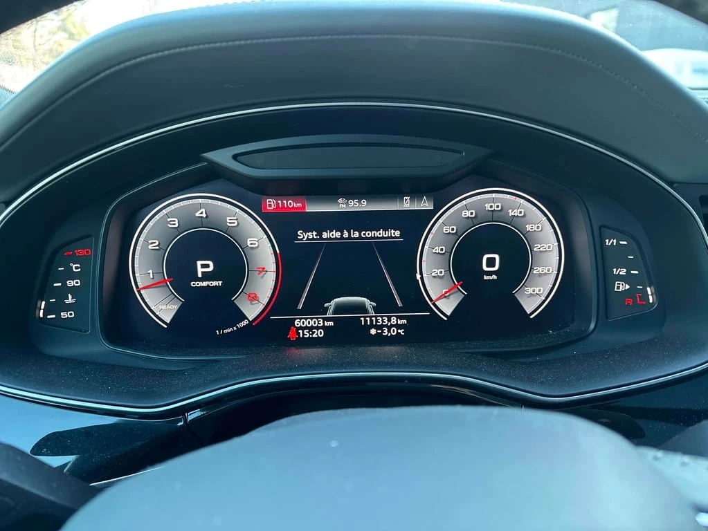 Audi Q8 / Technik / MATRIX / ОБДУХВАНЕ / 360 / CARFAX - изображение 10