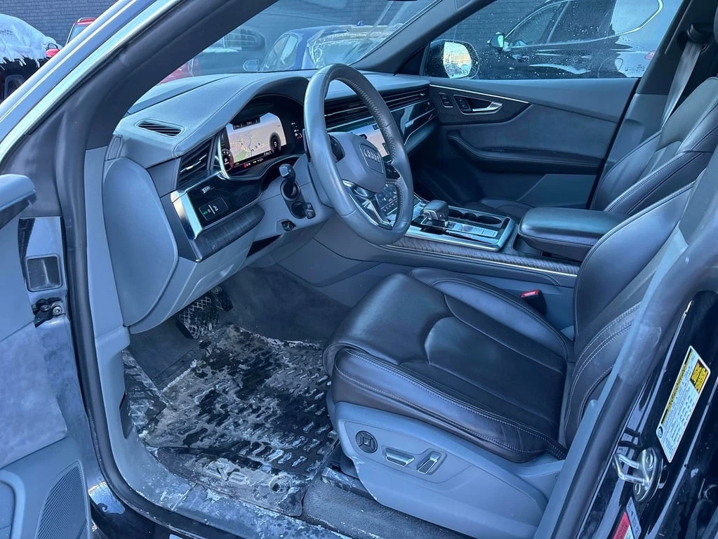 Audi Q8 / Technik / MATRIX / ОБДУХВАНЕ / 360 / CARFAX - изображение 7