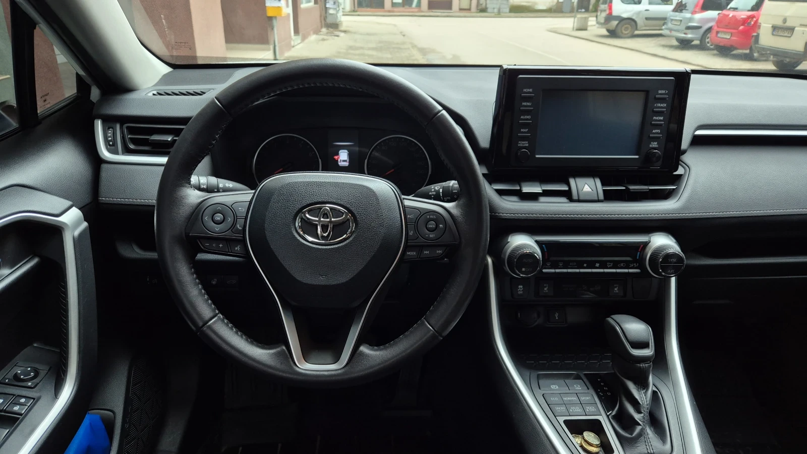 Toyota Rav4 2.5 AWD XLE PREMIUM 61000 KM, снимка 7 - Автомобили и джипове - 53445005