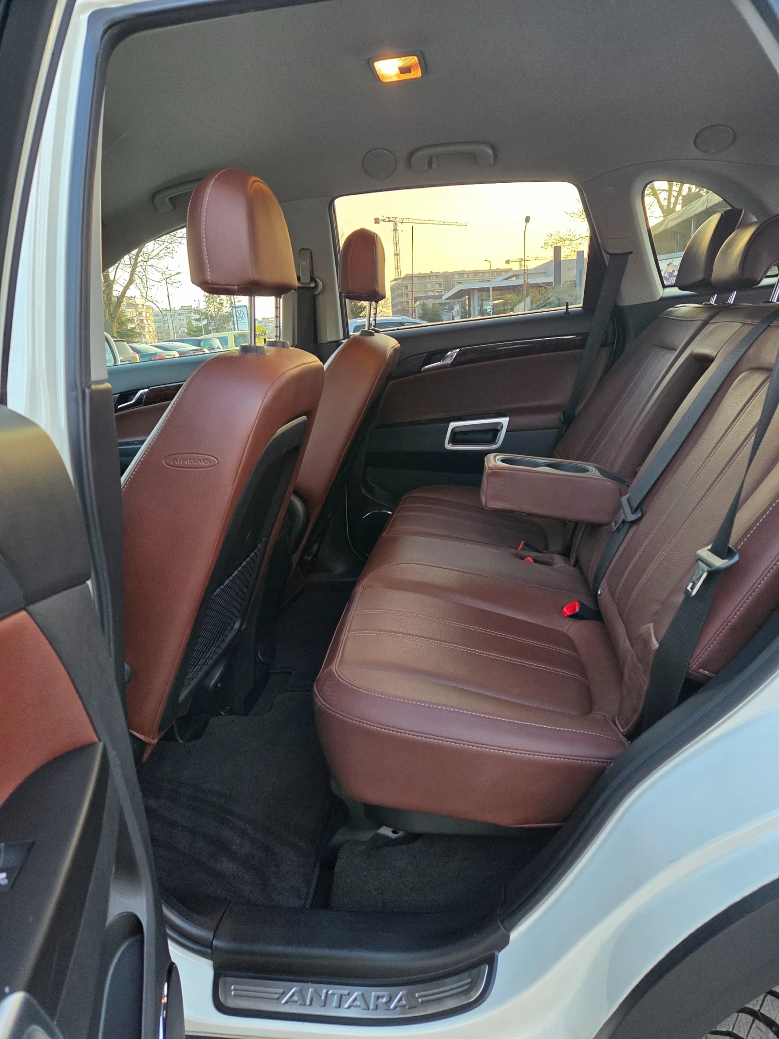 Opel Antara 2.4БЕНЗИН-АВТОМАТ4х4, снимка 13 - Автомобили и джипове - 53879560