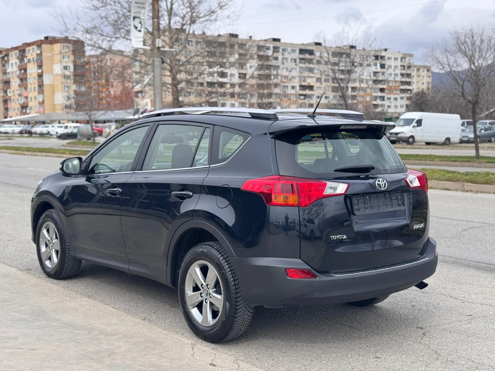 Toyota Rav4 2.0D-4D 146хил.км * ПЕРФЕКТЕН* , снимка 3 - Автомобили и джипове - 53888606