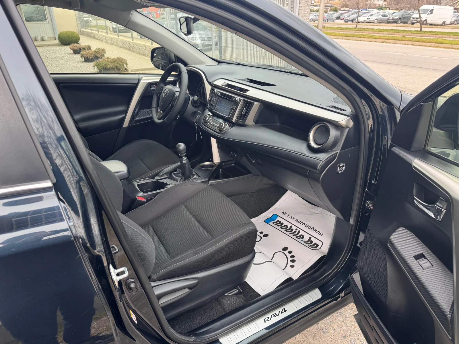 Toyota Rav4 2.0D-4D 146хил.км * ПЕРФЕКТЕН* , снимка 11 - Автомобили и джипове - 53888606